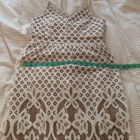 Dex white lace summer dress - Picture 5 of 10
